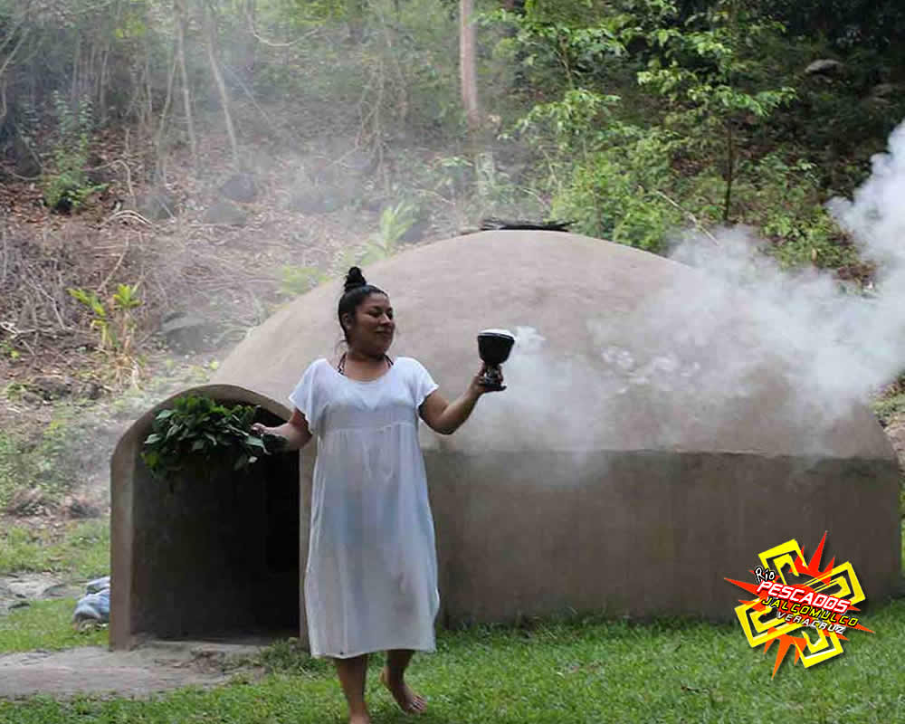 Baño de Temascal en el río Pescados Jalcomulco Veracruz