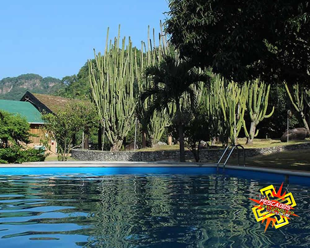 Alberca del campamento del Río Pescados Jalcomulco Veracruz Alberca del campamento del Río Pescados Jalcomulco Veracruz